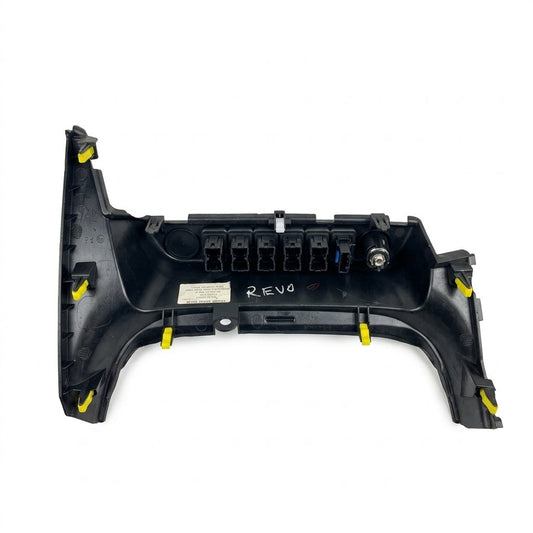 Moldura Inferior del Panel de Instrumentos/Tablero Usado Toyota Hilux 2016-2025