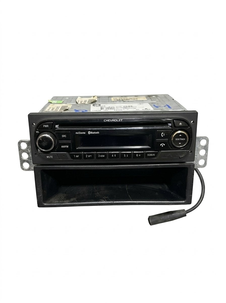 Radio con UBS y Bluetooth Usada Chevrolet Dmax 2015-2017