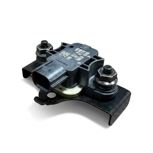 Sensor de Impacto Delantero Derecho Usado Nissan NP300 2016-2020
