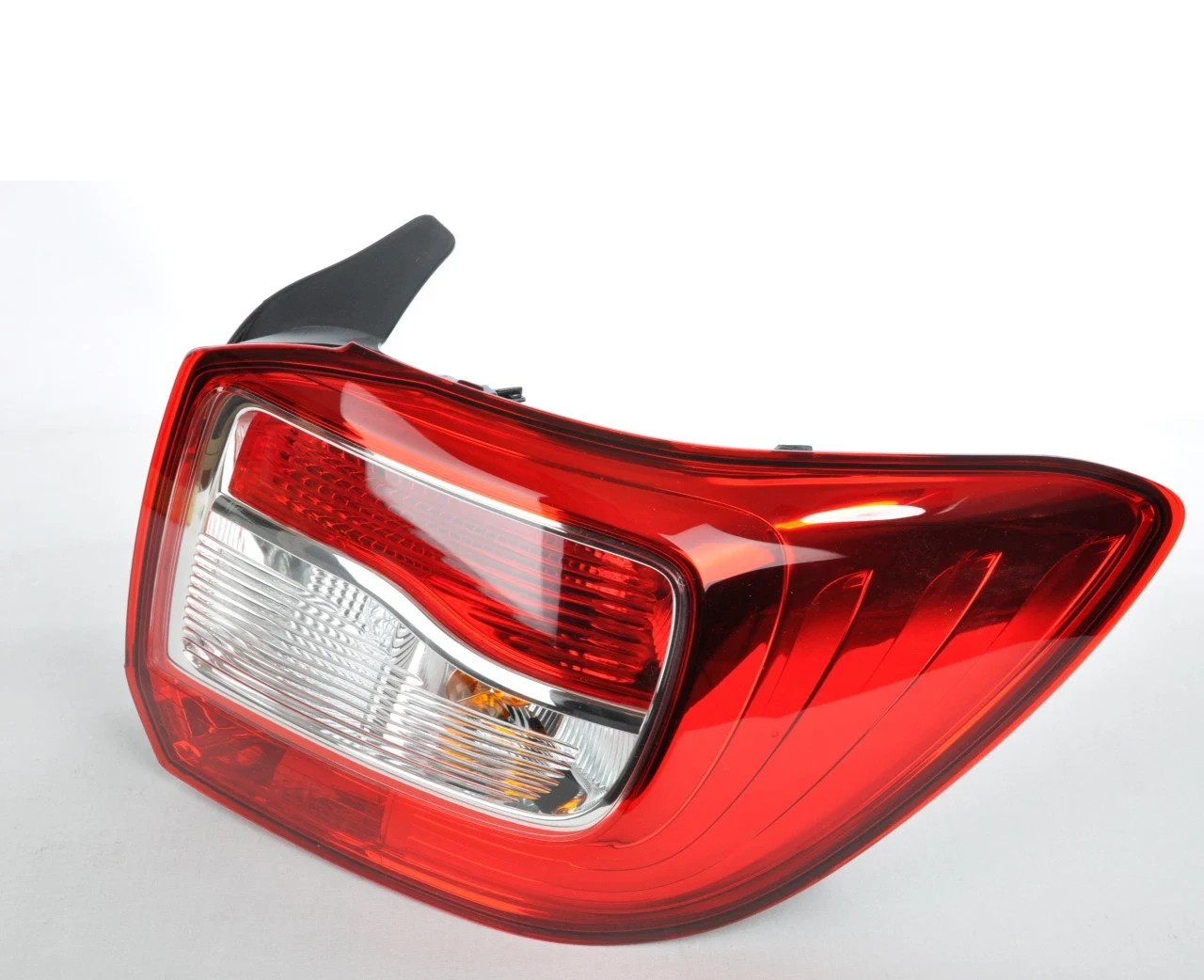 Foco Trasero Derecho Renault Symbol 2012-2018