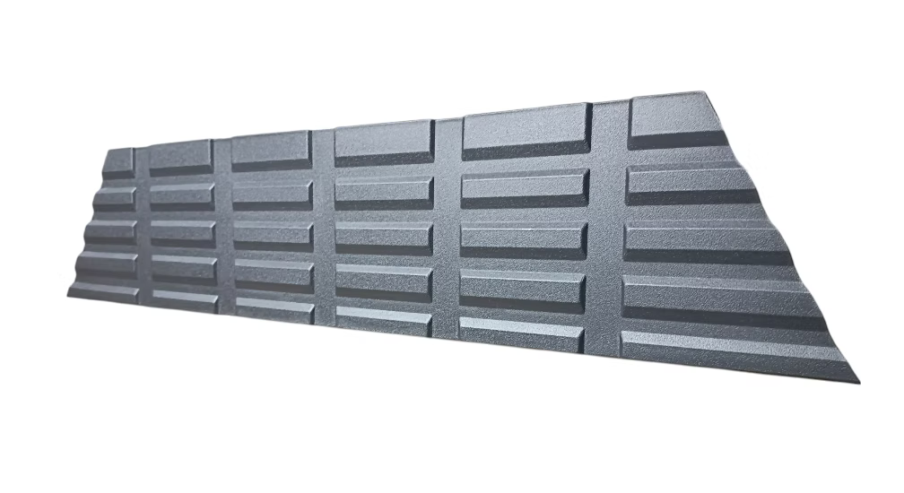 Moldura Central de Parachoque Trasero Mitsubishi L200 2025-2026